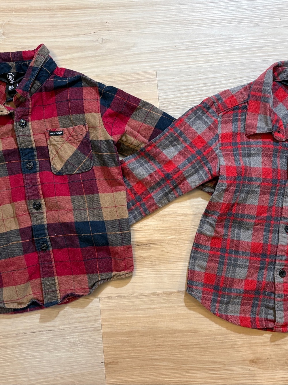 VOLCOM BUNDLE - 3T - Picture 3 of 5